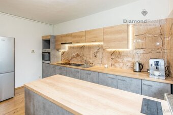 NA PREDAJ INVESTIČNÝ POZEMOK S RODINNÝM DOMOM | 2864m2 POZE - 7