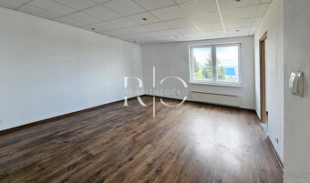Na prenájom komerčná budova s parkovaním od 5 EUR/m2, Prešov - 7