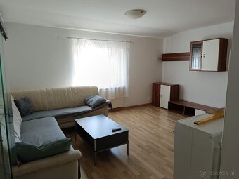 Prenájom 2-izbového bytu v RD, tiché prostredie, parkovanie - 7