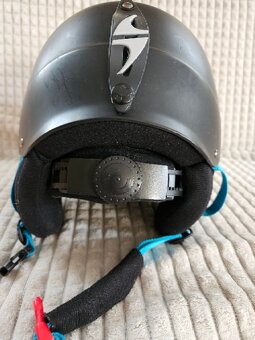 Predám lyže, prilbu, okuliare - 7