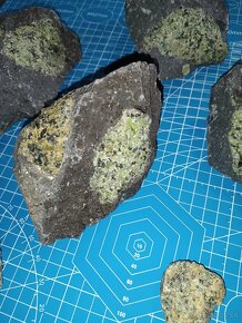 Minerál Olivín,ČR 7kg - 7