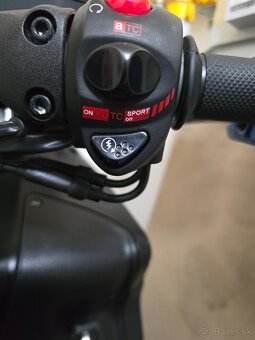 Aprilia aTC SRV850 - 7