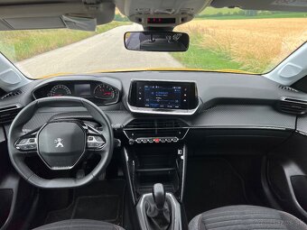 Peugeot 208 - 7