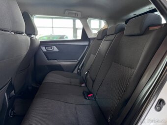 Toyota Auris 1.8 Hybrid A/T 2014 - 7