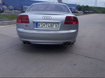 AUDI S8 - 7