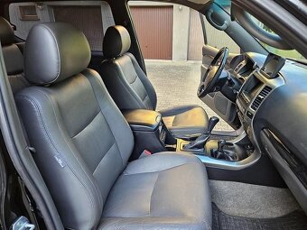Toyota Land Cruiser - 7