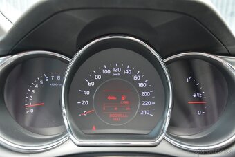 KIA Cee’d 1.4 CVVT, SR voz, 1. maj, Serv. história - 7