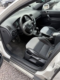 Škoda Octavia RS Combi - 7