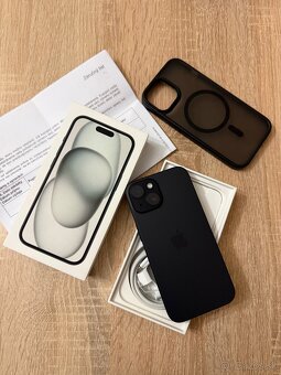 Apple iPhone 15 Black 128GB - 7