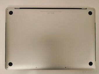 MacBook Pro 15 2016 | i7 • 16GB • 256GB SSD - 7