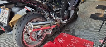 Kawasaki gtr 1400 - 7