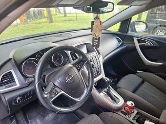 Opel Astra J 2.0cdti 118kw 2012 - 7