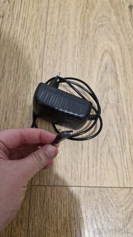 CHUWI 10.1" windows tablet usb-c - 7