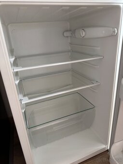 Predám chladničku Zanussi ZRT18100WA - 7