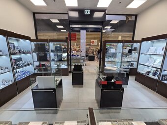 Presklenne podsvietene led vitriny, predajne pulty a skrinky - 7