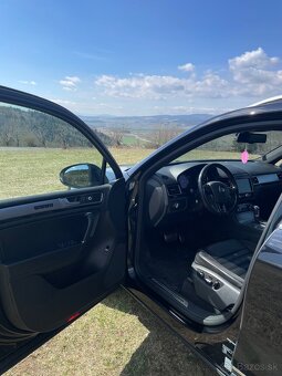 Volkswagen Touareg R-Line 3.0 TDi V6 193 kW 4x4 - 7