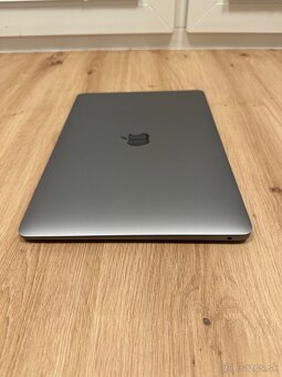 MacBook Air 13,3” (2020) - M1/8 GB RAM/256 GB - Space Grey - 7