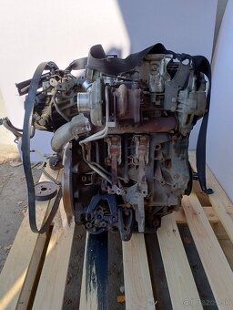 Motor Renault trafic 2.0 dci - 7