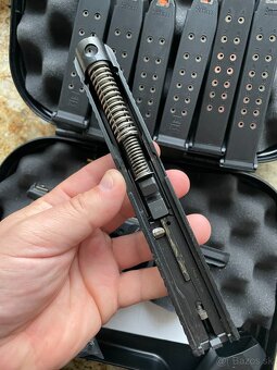 Predám pištoľ GLOCK 49 MOS kal. 9x19 - 7