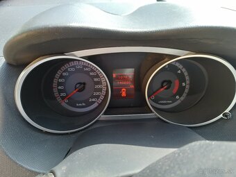 Peugeot 4007 - 7