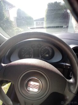 Seat Ibiza 1.4 16V rezervované - 7