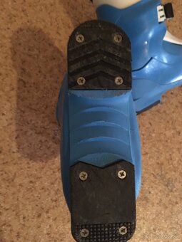 Predám detské lyže 80cm+lyžiarky veľ.28+palice - 7