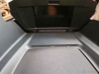 Autoradio na Ford Grand C - Max - Kuga - 7