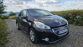 Peugeot 208 1,4 eHDi - 7