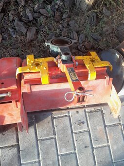 VARI traktor s príslušenstvom - 7