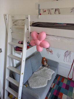 Detská Poschodová posteľ IKEA upravená na činžiakový byt. - 7