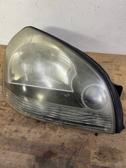 Predné svetla Hyundai Tucson 1 - 7
