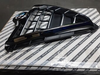 Predám prednú masku na alfa romeo giulietta.originál - 7