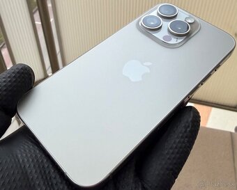 iPhone 15 Pro 512 GB - 7