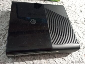 XBOX 360 E 500GB HDD - 7
