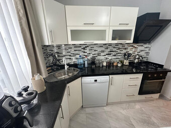 IBA U NÁS Na predaj 3i apartmán v centre Kemeru, 85m2 - 7