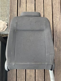 Zadné sedačky VW Touran - 7