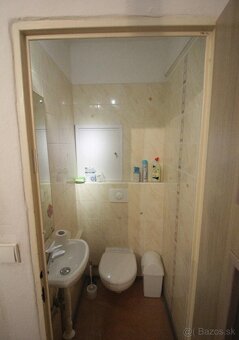 Prenajmem krásny byt s výhľadom na hrad v centre Nitry - 7