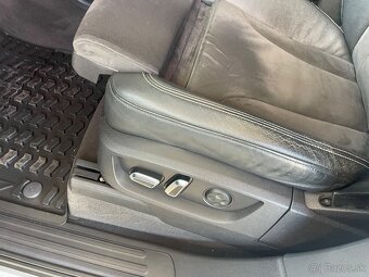 AUDI  Q7.  3.0 TDi  180 kW - 7