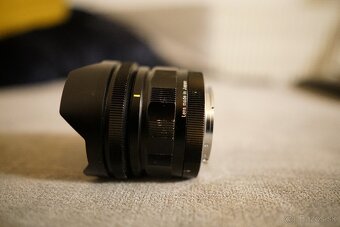 Voigtländer 10 mm f/5,6 Hyper-Wide Heliar Asph. pre Sony E - 7