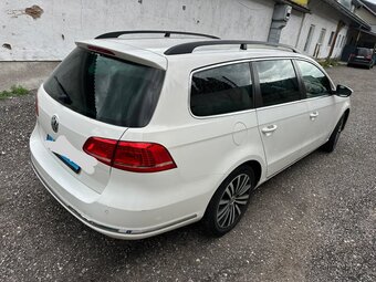 VW Passat Highline 2, 0 TDi - 7