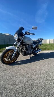 Yamaha XJR 1300 - 7