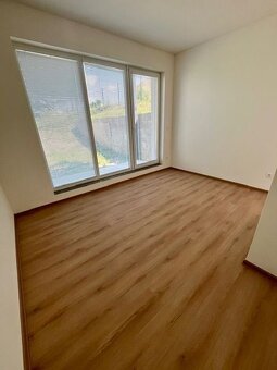 Na prenájom slnečný 2-izbový apartmán so záhradkou - 7