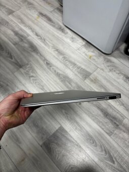 MacBook Air 13” A1466 | 256 GB SSD | Intel i5 - 7