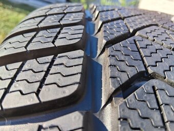 245/45 r19 zimne pneumatiky - 7