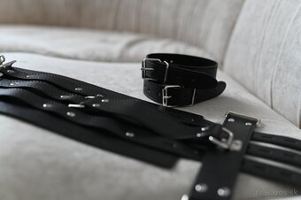 Nastaviteľné putá z PU kože - 7
