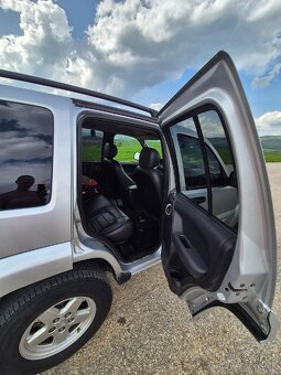 JEEP Cherokee KJ - 7