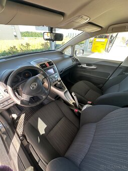 Auris 1.6 l benzin - 6.999,- EUR - 7