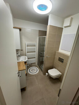 Prenajmem 1-izbový byt v Dúbravke - 7