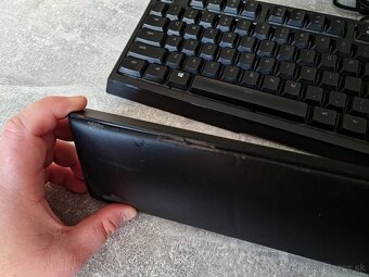 Razer Ornata Chroma + Razer Goliathus Chroma - 7
