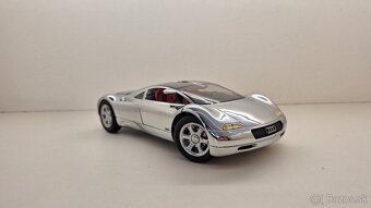 1:18 AUDI AVUS - 7